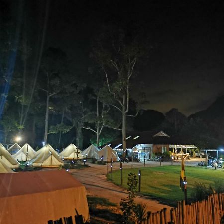 Hotel Gopeng Glamping Park Exterior foto