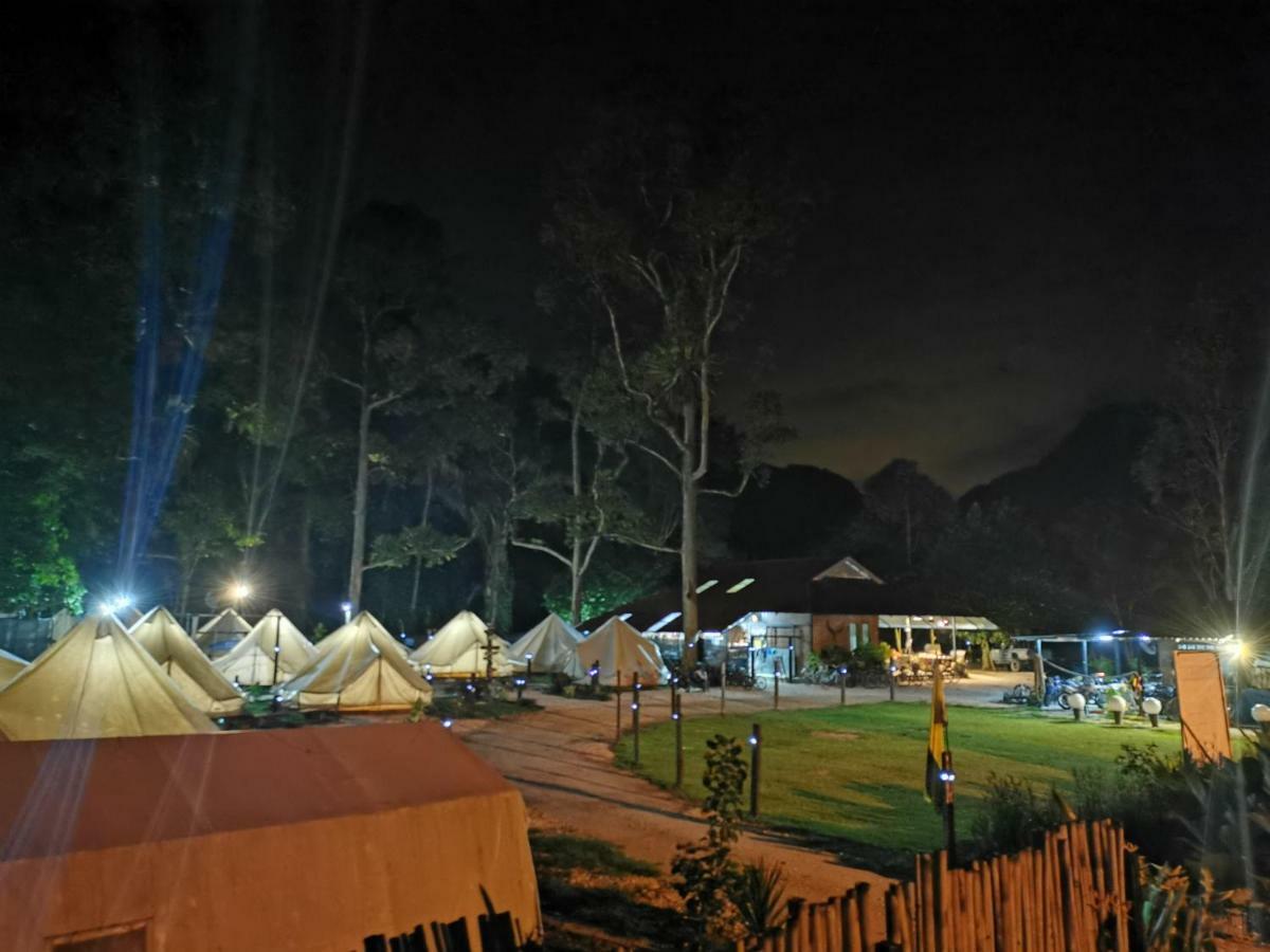 Hotel Gopeng Glamping Park Exterior foto